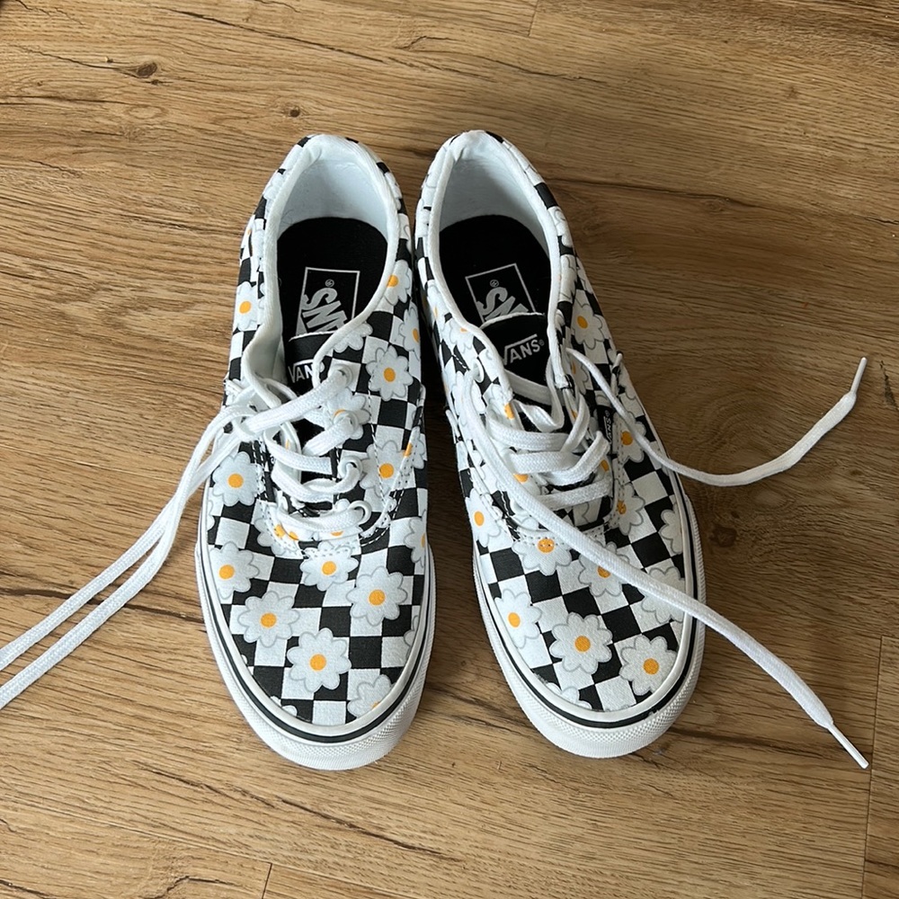 Women’s vans size 8